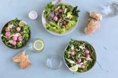 Przepis na Otium Salad with Roasted Radishes and Shaved Asparagus Recipe