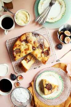 Przepis na Simple Fig and Mascarpone Cake